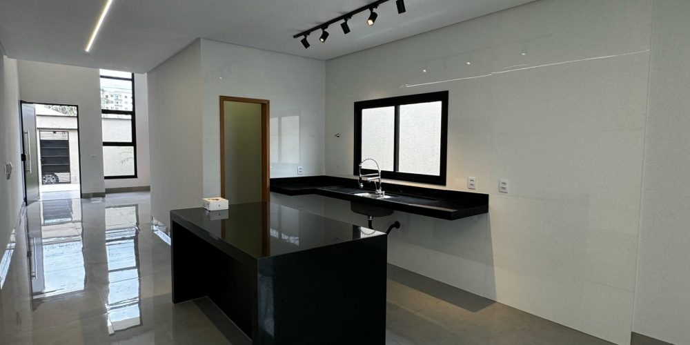 6425bfc6-8667-4460-87cf-bd92a9b0325e